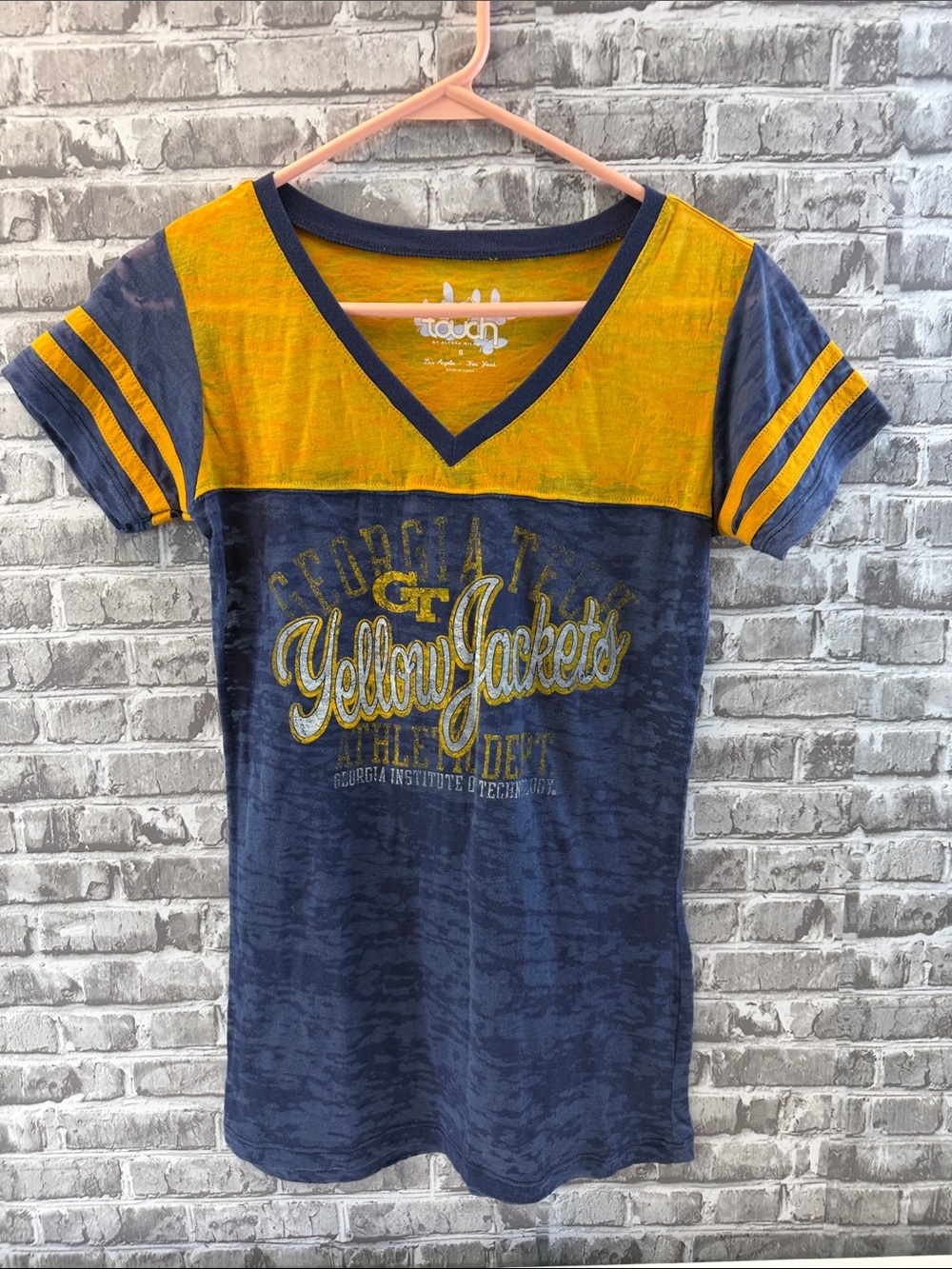 Touch by Alyssa Milano‎ Yellow & Navy V-neck Tee